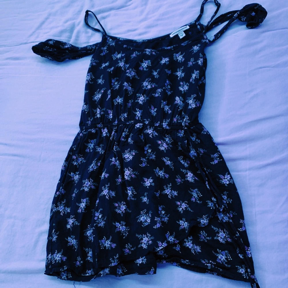 Off the shoulder American Eagle romper